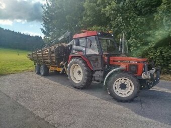 Palivové dřevo, suché.