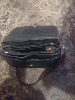 Dámská kabelka Crimson