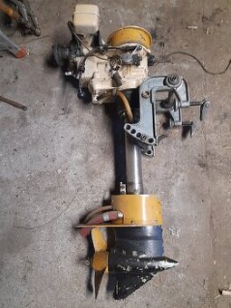 Závěsný lodní motor