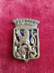 Přední znak na Pragu Alfa - masivní originál 2