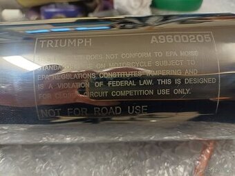 Koupím levý výfuk Triumph Rocket 3 Classic