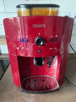 Kompaktní automatický kávovar Krups EA81