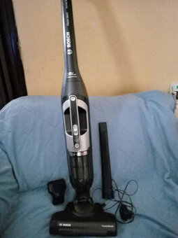 Tyčový vysavač Bosch, bezsáčkový aku