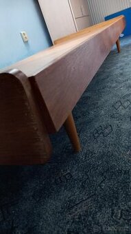 Válenda jednolůžková postel