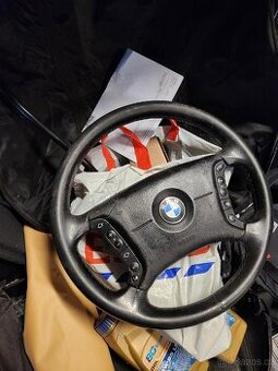 BMW E39 multifunkční volant