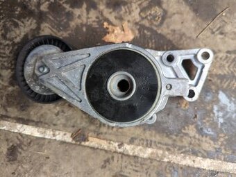 VW AG Audi Skoda Seat Napínací kladka originál