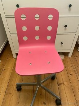 IKEA - dětská růžová židle