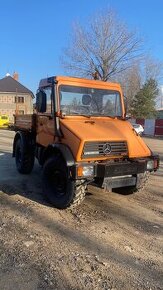 Mercedes-Benz Unimog U 130