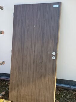 Vstupni dvere i s futry 200x95