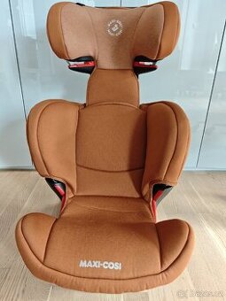 Maxi Cosi Rodifix Airprotect v hnědé barvě (dětská autosedač