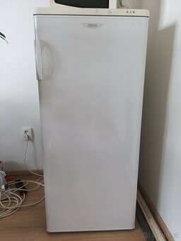 Prodám starší FUNKČNÍ mrazák ZANUSSI.