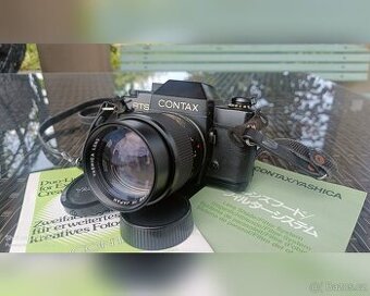 Contax STR s objektivem Yashica ML 2.8/135 mm