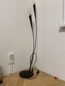 Stojata lampa