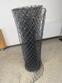 Daruji poplastované pletivo šedé délka 8m, výška 130cm