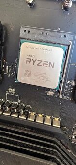 AMD RYZEN 5800X3D