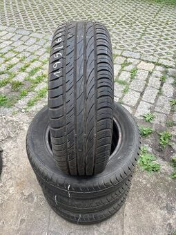 Letní pneu 195/60/15