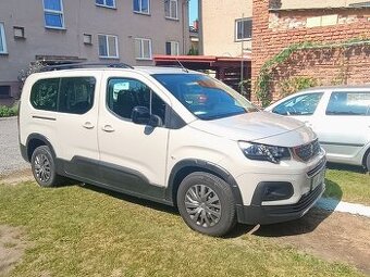 Peugeot Rifter Long, r.v. 2022, nájezd pouhých 9803 km