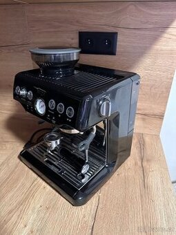 Pákový kávovar Espresso SAGE BES875BKS
