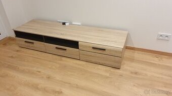 Tv stolek