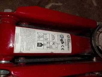 Hydraulický zvedák