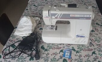 Funkční šicí stroj Veronica prima 100
