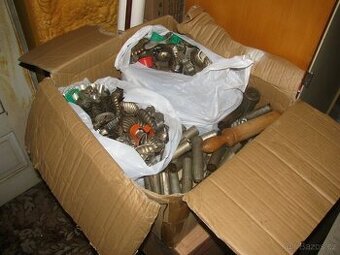 staré plechové formičky na vánoční cukroví