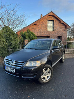 Volkswagen Touareg 2.5 TDI – 1. majitel, perfektní stav