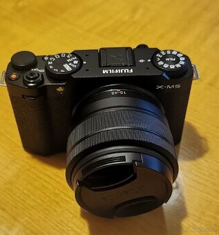 Fujifilm X-M5 + kit lens 15-45mm