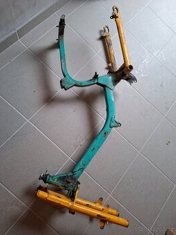 Jawa 50 pionyr - ram s přední vidlici