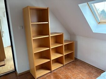 Podkrovní knihovna otevřená