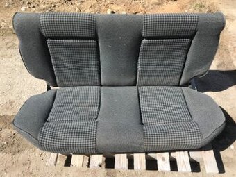 Fiat Uno turbo zadní sedačka