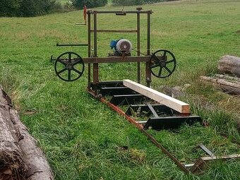 Kmenová pásová pila