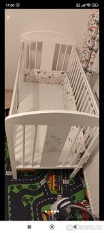 Dětská postýlka s matrací