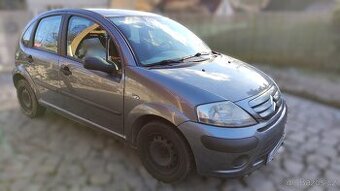 Citroen C3 1.1i - 2009 - na náhradní díly/oprava motoru