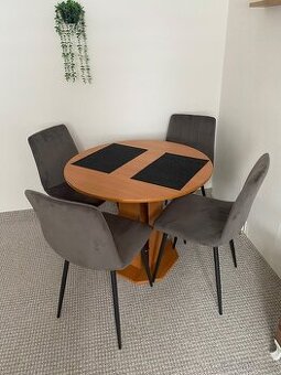 Stůl + 4 židle - 1