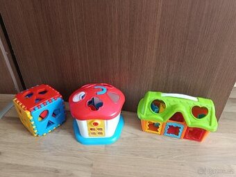 Dětské vkladacky a pyramidy