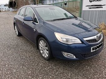 prodam dily na Opel astra 1.6 benzin 85kw 2011 145000km kod
