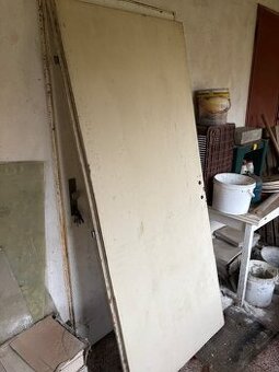 Prodám starší použité dveře ze stavby 80 cm