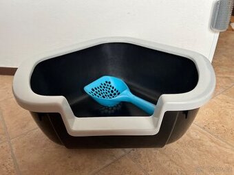 Kočičí rohová toaleta