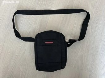 Taštička přes rameno černá