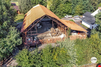 Pronájem haly - skladování, parkování, výroba, 637 m2 v obci