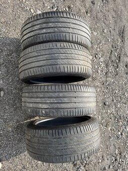 235/40 r19 Pirelli
