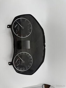 panel přístrojů Škoda Octavia 2