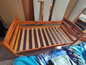 Dětská postel se zábranou vč. roštu 80 x 160 cm