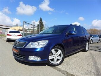 Škoda Octavia 1,4 TSI ELEGANCE, VÝHŘEV