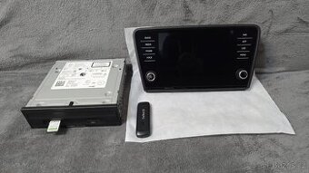 Infotainment Amundsen s příslušenstvím z Octavie 3 facelift