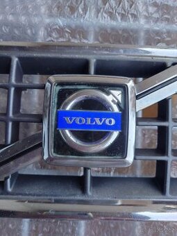 Maska chladiče Volvo V40 2003