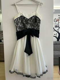 Bílé plesové šaty s černou odepínací mašlí vel. L (40) - 1