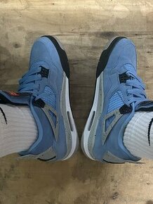 NIKE JORDAN 4 UNC UNIVERSITY BLUE