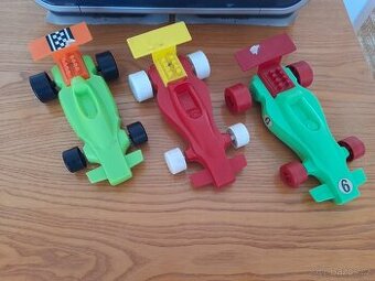 Retro plastová formule hračka